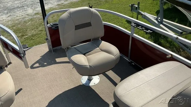 Slide: The Image of Sun Tracker Bass Buggy 16 XL Select 2023 - 16