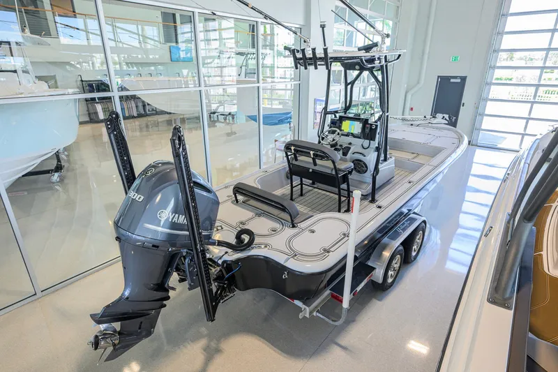 Slide: The Image of 2017 Yellowfin 24 Bay CE boat with Yamaha engine in showroom setting. - 43