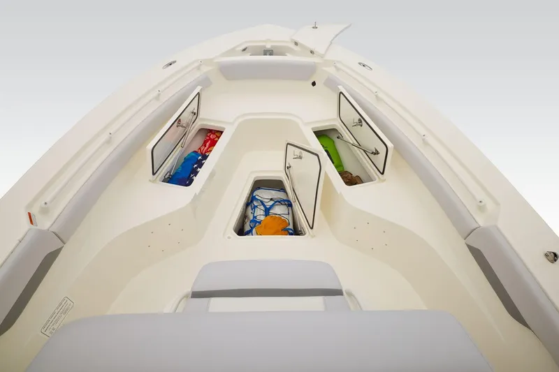 Slide: The Image of Mako 226 Center Console 2027 - 6