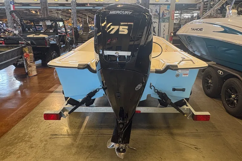 Slide: The Image of Mako Pro Skiff 17 CC 2027 - 4
