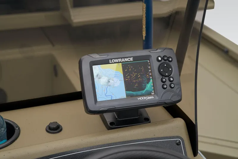 Slide: The Image of Tracker Grizzly 2072 CC Sportsman 2027 - 30