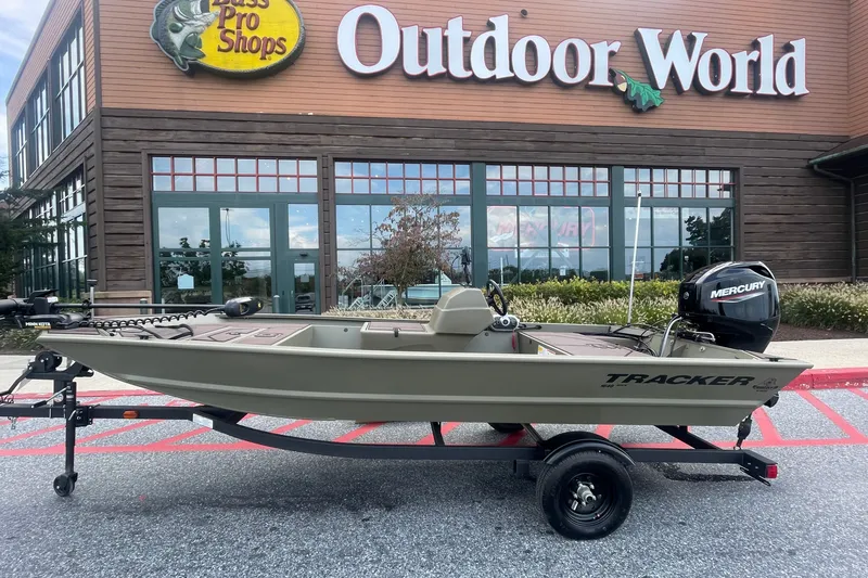 The Image of 2027 Tracker Grizzly 1648 SC boat outside Bass Pro Shops Outdoor World. - 0