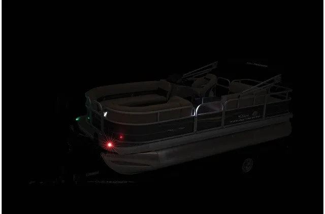 Slide: The Image of Sun Tracker Party Barge 18 DLX 2023 - 39