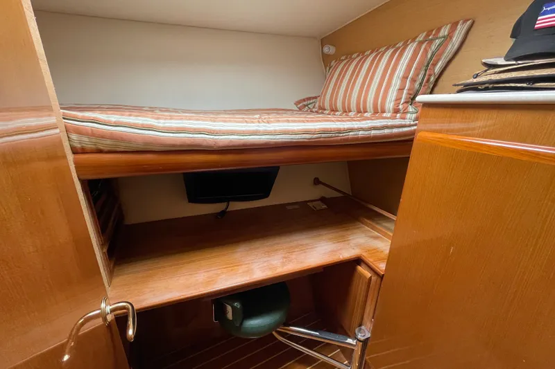 Slide: The Image of Office/guest cabin - 15