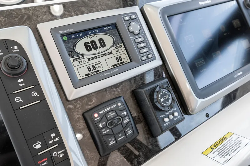 Slide: The Image of MerCruiser SmartCraft Instrumentation - 40