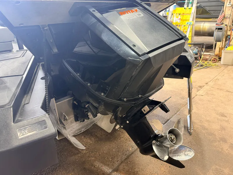 Slide: The Image of Manitou 22 Explore Tritoon & 150HP Rotax 2023 - 55