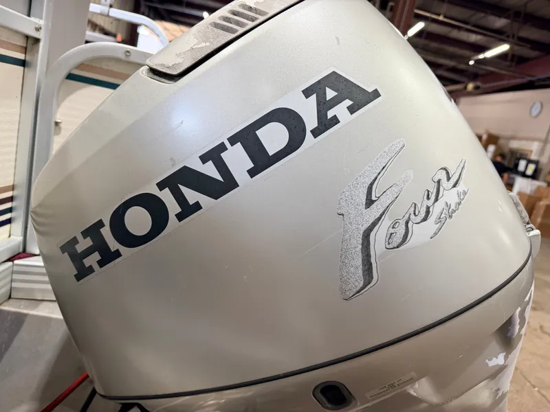 Slide: The Image of Premier 180 Horizon & 40HP Honda 4Stroke 1998 - 51