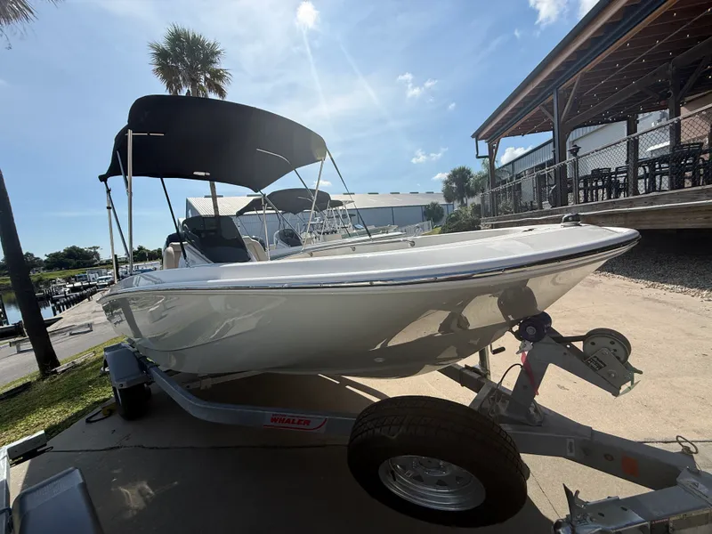 Slide: The Image of Boston Whaler 160 Super Sport 2027 - 3