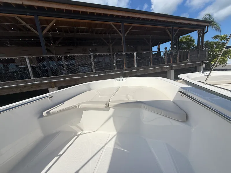 Slide: The Image of Boston Whaler 160 Super Sport 2027 - 5