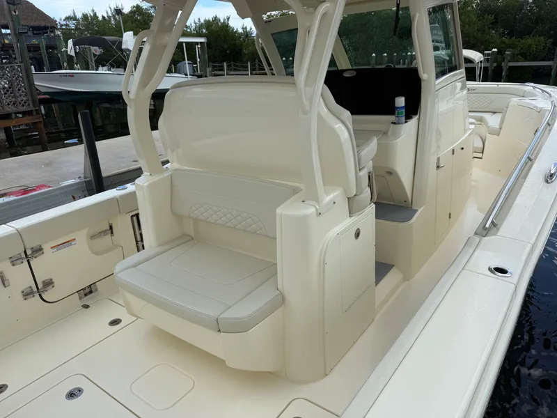 Slide: The Image of Scout 330 LXF 2027 - 16