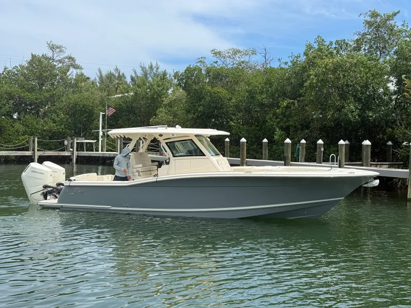 The Image of Scout 330 LXF 2027 - 0