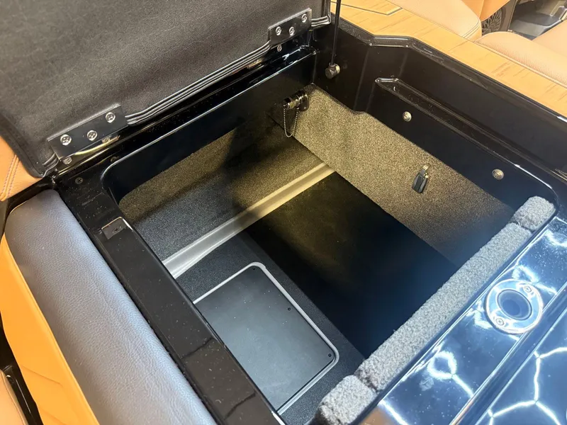 Slide: The Image of Supra R225 2027 - 14