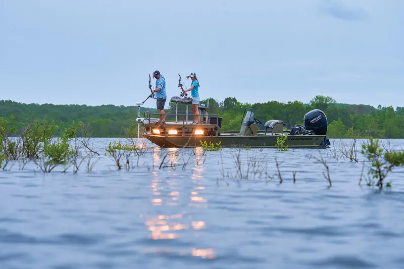 Slide: The Image of Tracker Grizzly 2072 CC Sportsman 2027 - 70