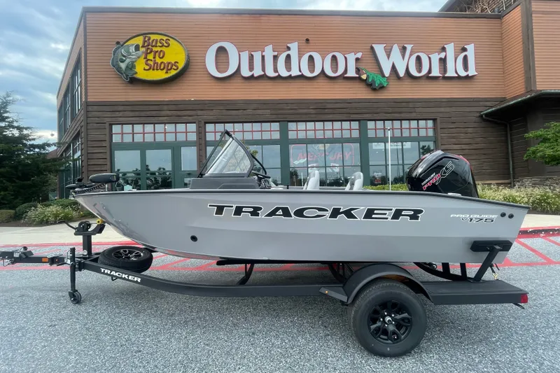 The Image of 2027 Tracker Pro Guide V-175 WT boat outside Bass Pro Shops Outdoor World. - 0