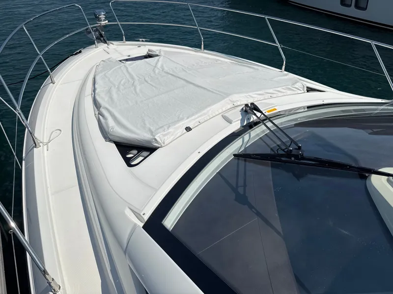 Slide: The Image of The image shows the foredeck of a 2020 Beneteau Gran Turismo 40. - 29