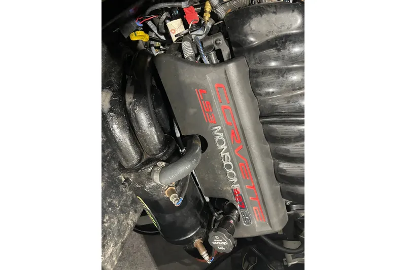 Slide: The Image of 2015 Malibu Wakesetter 24 MXZ engine featuring Corvette LS3 Monsoon 427. - 21