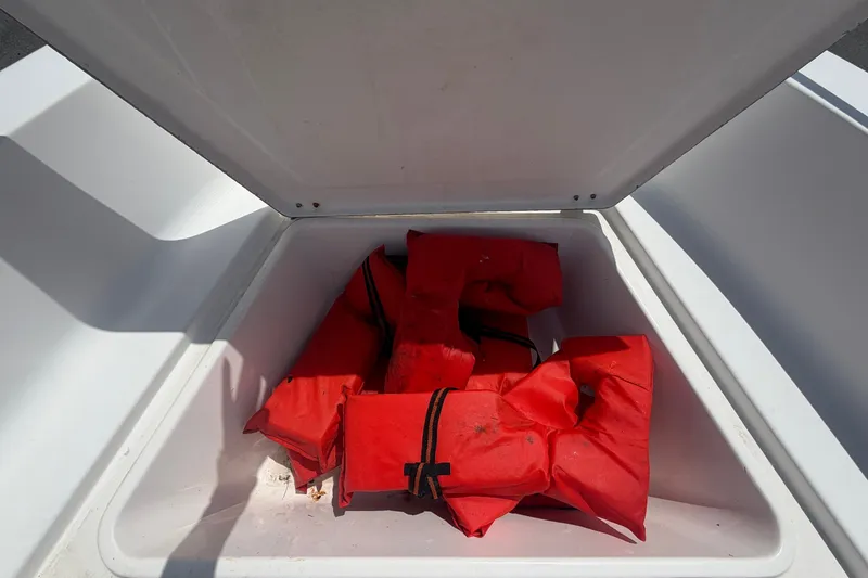 Slide: The Image of Sea Fox 197 Center Console 2005 - 27