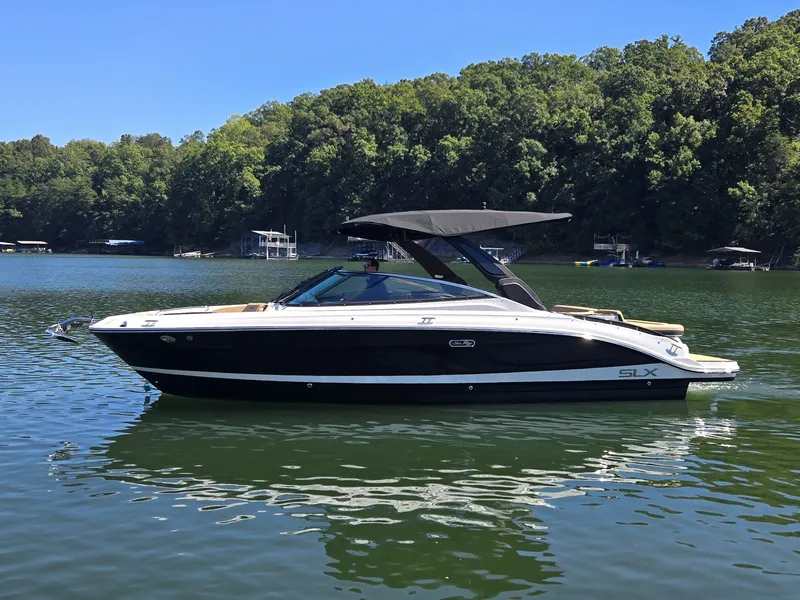 Slide: The Image of Sea Ray SLX 280 2027 - 36