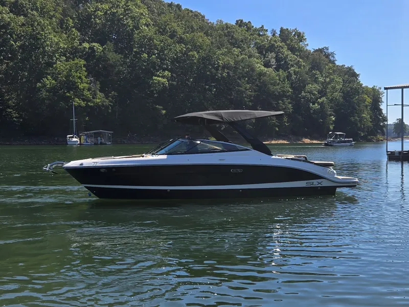 Slide: The Image of Sea Ray SLX 280 2027 - 39