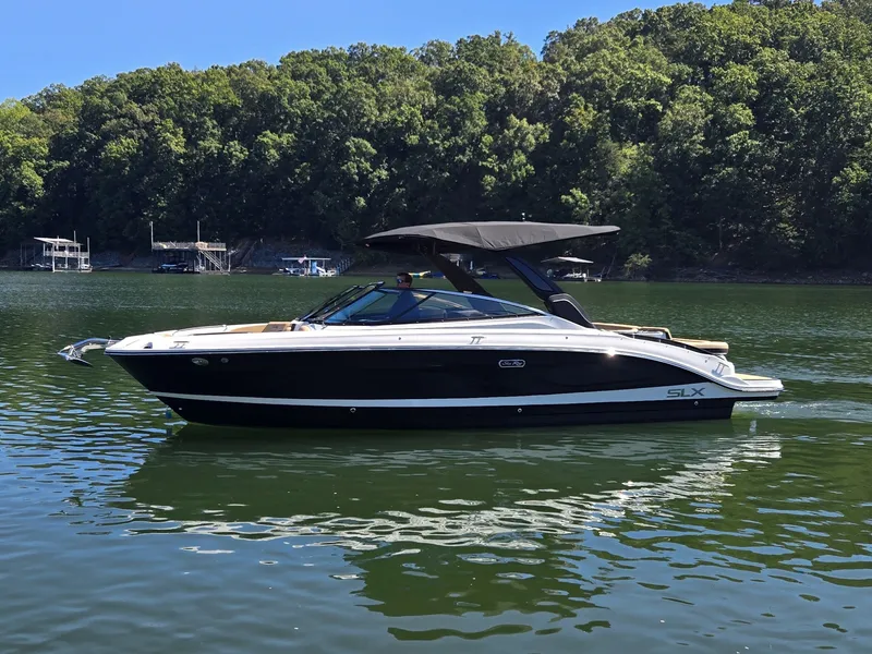 Slide: The Image of Sea Ray SLX 280 2027 - 38