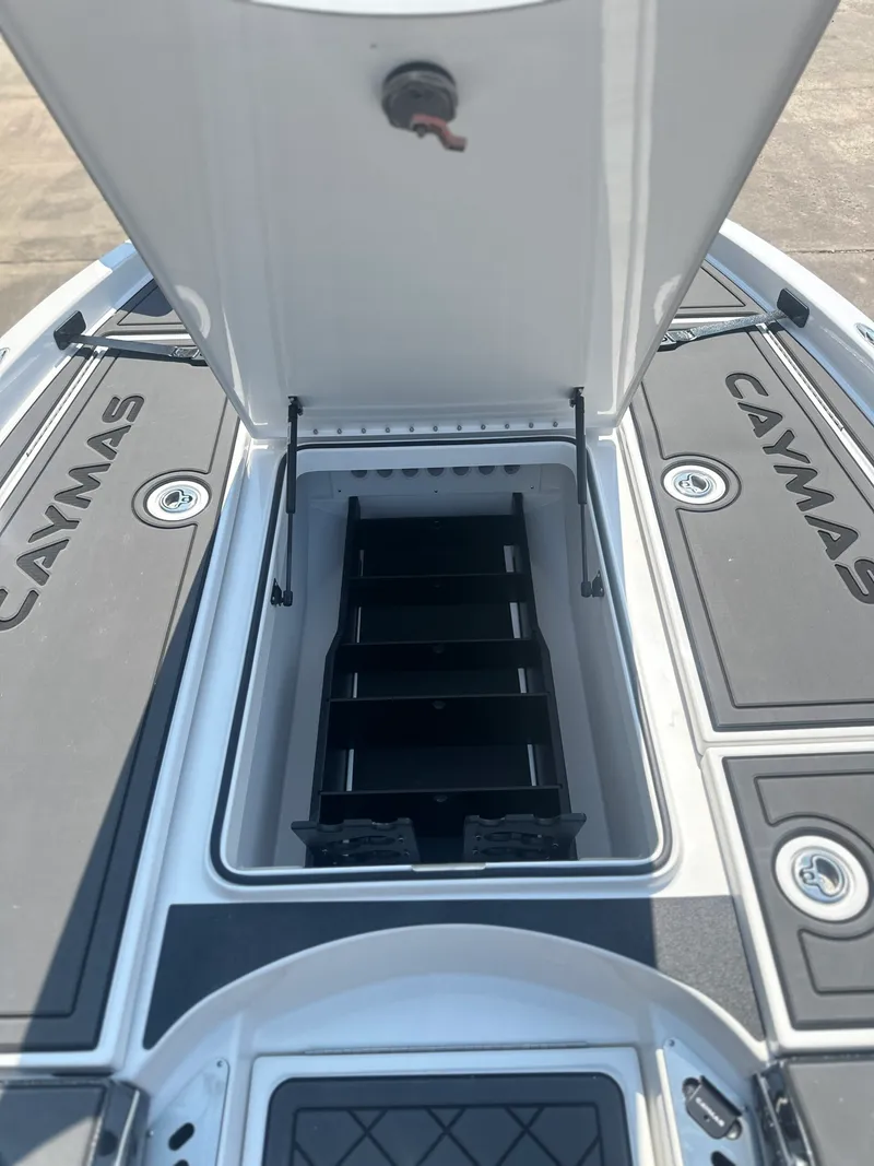 Slide: The Image of Caymas XS 21 Pro 2026 - 11