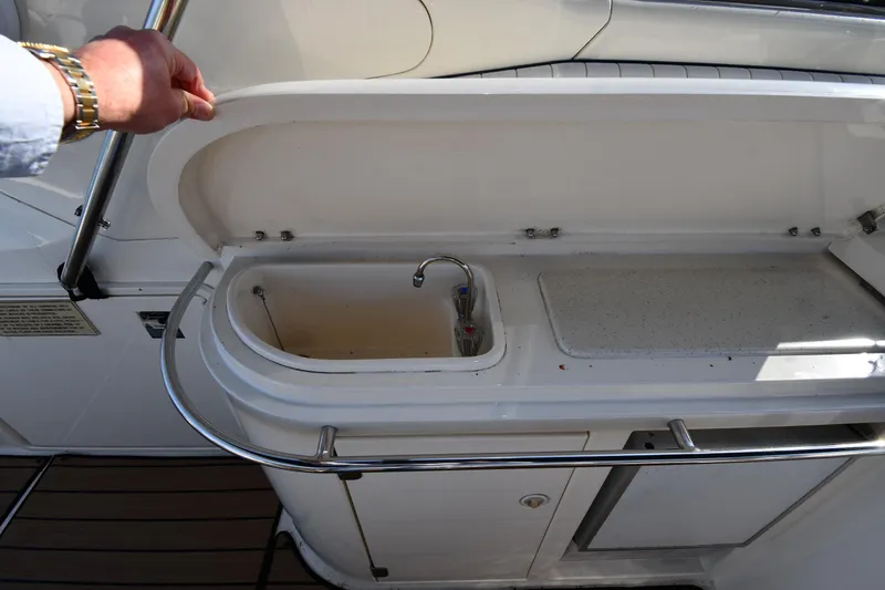 Slide: The Image of Sunseeker 55 CAMARGUE 1996 yacht sink and countertop detail. - 31