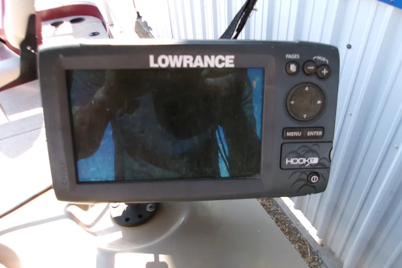 Slide: The Image of Lowrance Hook 7 fish finder on 2017 Lowe Ultra 162 Fish & Cruise boat. - 4