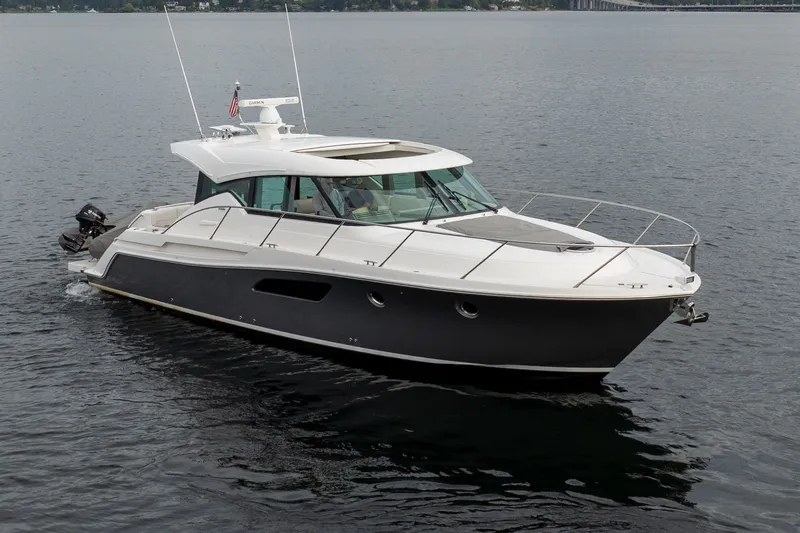 Slide: The Image of Tiara C44 Coupe 2019 - 72