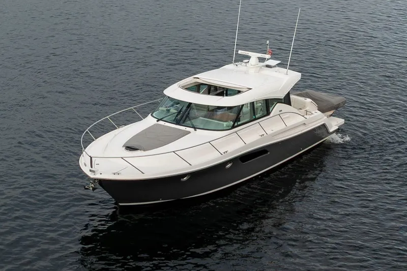 Slide: The Image of Tiara C44 Coupe 2019 - 75