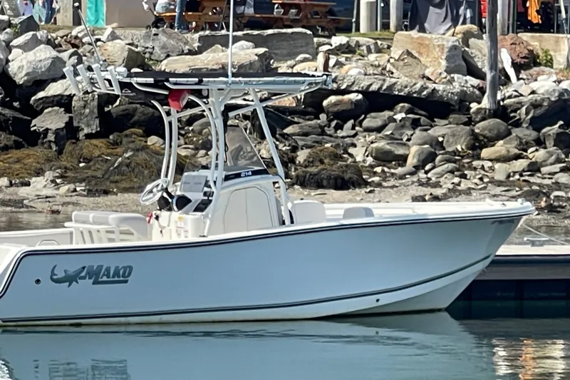The Image of Mako 214 Center Console 2023 - undefined