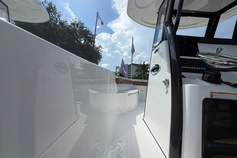 Slide: The Image of 2027 Sea Pro 262 DLX boat deck with sleek design and modern features. - 20
