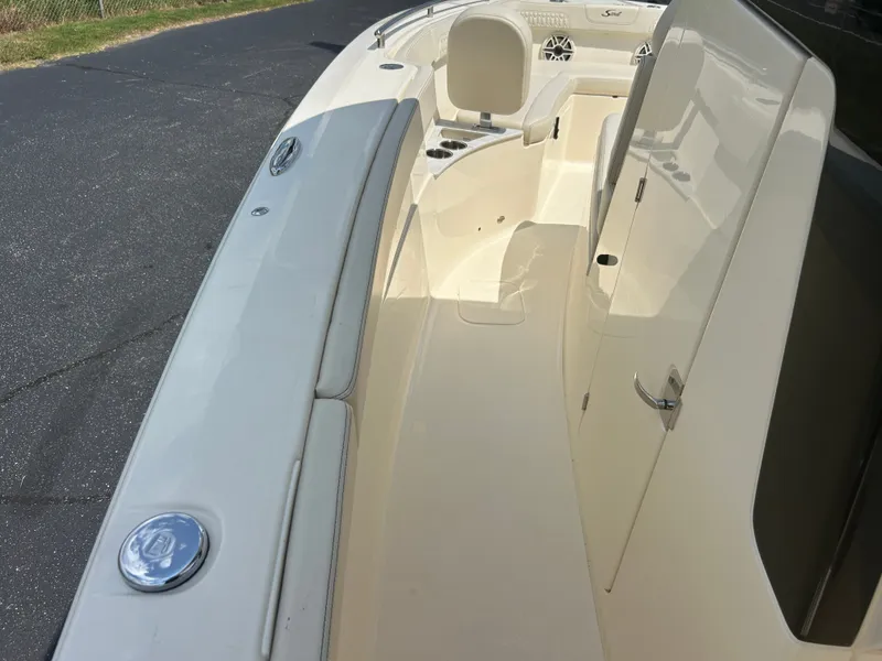 Slide: The Image of Scout 260 LXF 2027 - 24