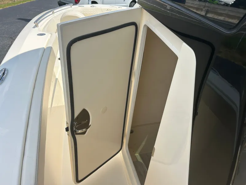 Slide: The Image of Scout 260 LXF 2027 - 25