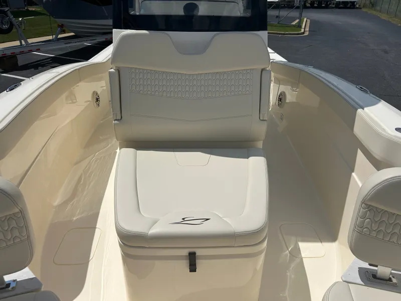 Slide: The Image of Scout 260 LXF 2027 - 33
