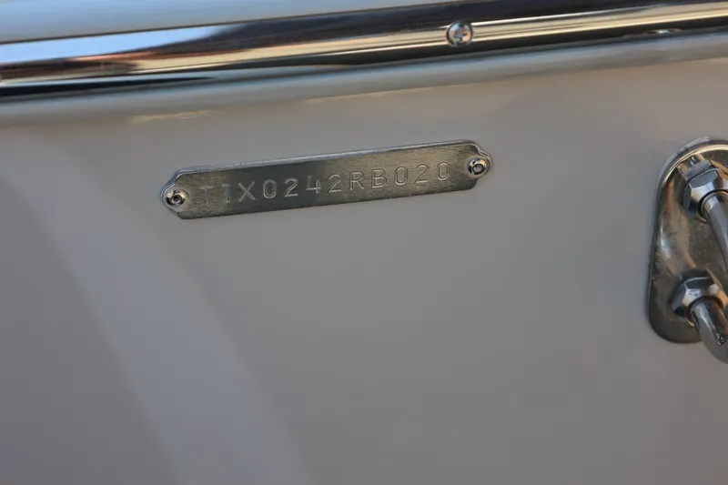 Slide: The Image of 2020 Tigé R20 boat hull identification number plate. - 7