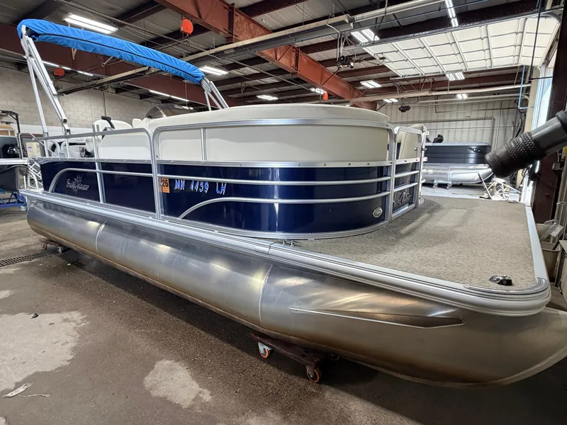 Slide: The Image of SunChaser 8520 Classic Cruise & 30HP Mercury 4Stroke EFI 2015 - 51
