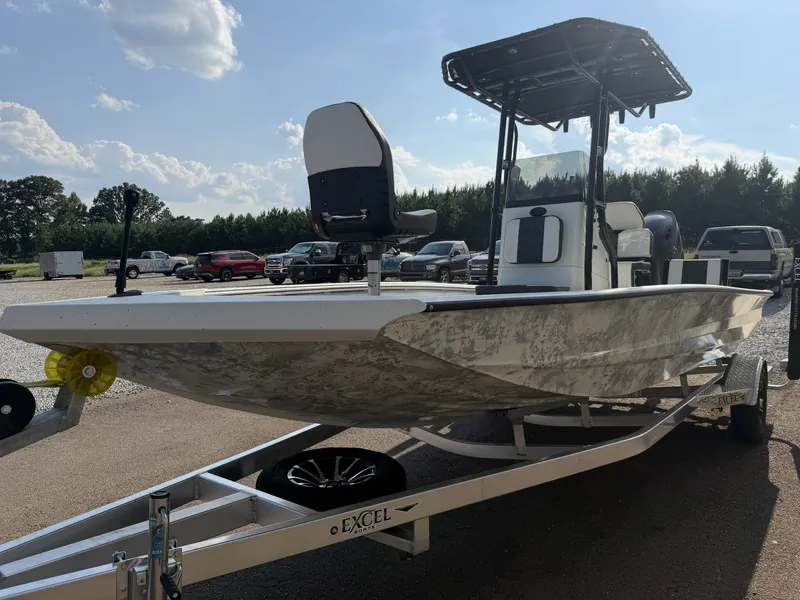Slide: The Image of Excel Bay Pro 203 200HP-T TOP-SEADECK 2027 - 7