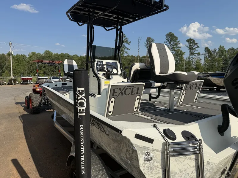 Slide: The Image of Excel Bay Pro 203 200HP-T TOP-SEADECK 2027 - 6