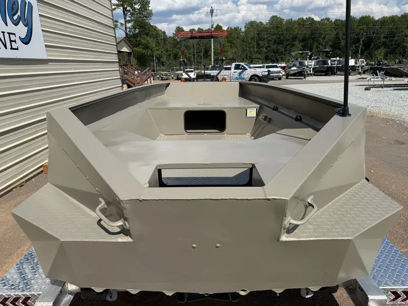 Slide: The Image of Edge Boats Sportsman Series 553 2027 - 2