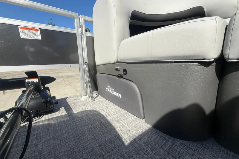 Slide: The Image of Sun Tracker SportFish 20 DLX 2027 boat interior with seating and equipment. - 33