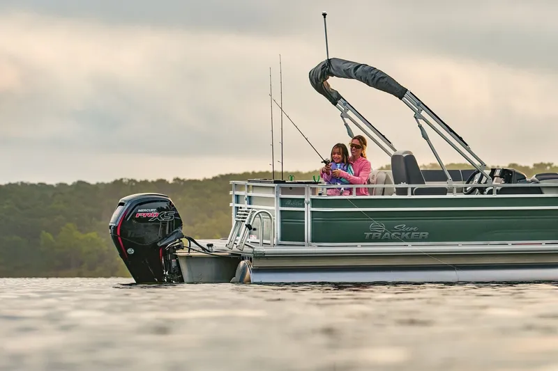 Slide: The Image of Sun Tracker Fishin' Barge 20 DLX 2027 - 17