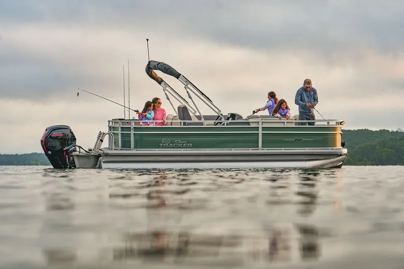 Slide: The Image of Sun Tracker Fishin' Barge 20 DLX 2027 - 16