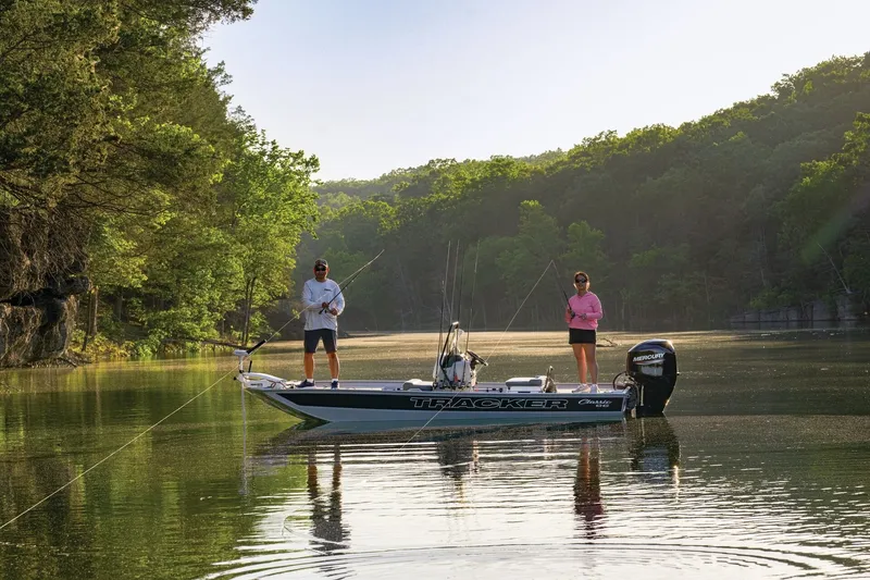 Slide: The Image of Tracker Bass Tracker Classic CC 2027 - 45