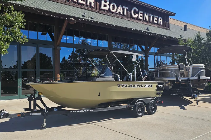 The Image of 2027 Tracker Targa V-19 Combo boat displayed at Tracker Boat Center. - 0