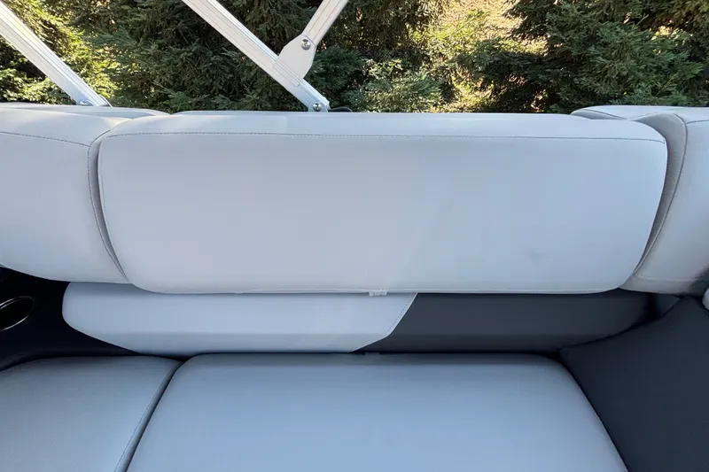 Slide: The Image of 2027 Sun Tracker SportFish 22 DLX boat seat with sleek, modern design and comfortable upholstery. - 43