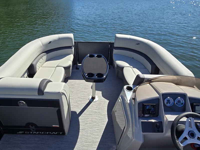 Slide: The Image of Starcraft EX 20 Q DH 2027: Spacious pontoon boat with comfortable seating and modern helm station. - 26