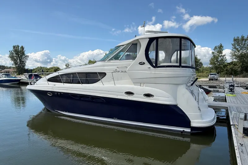 Slide: The Image of 2007 Sea Ray 40 Motor Yacht docked on a sunny day. - 118