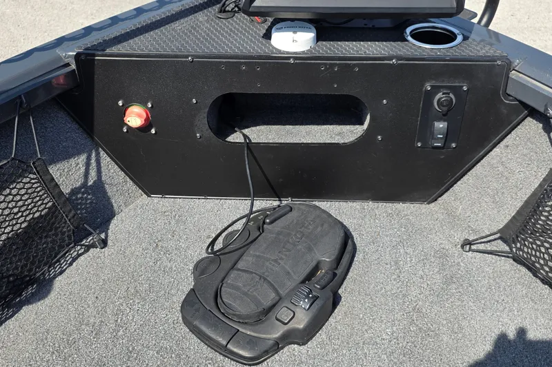 Slide: The Image of 2021 Ranger VS1882 WT boat interior with control panel and foot pedal. - 37