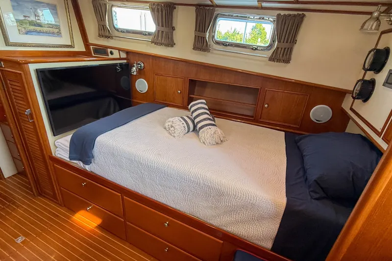 Slide: The Image of Luxurious cabin interior of 2003 Grand Banks 38 Eastbay HX yacht. - 24