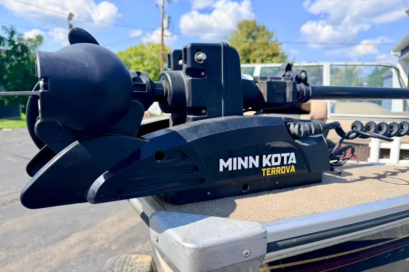 Slide: The Image of Minn Kota Terrova trolling motor on 2008 G3 Angler V185 FS boat. - 14